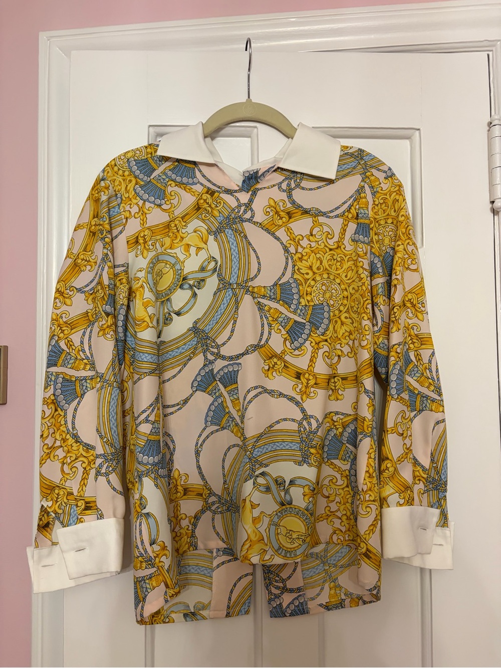VINTAGE White-Collar Multicolor Chain Print Button-Down Blouse